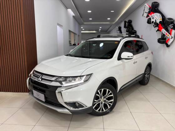 MITSUBISHI OUTLANDER 2.2 4X4 16V DIESEL 4P AUTOMÁTICO MITSUBISHI OUTLANDER 2.2 4X4 16V DIESEL 4P AUTOMÁTICO